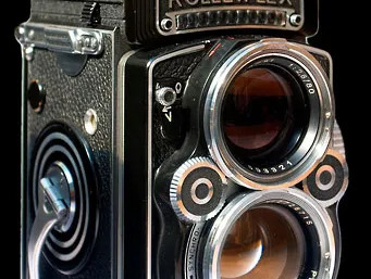 Twin-Lens Reflex (TLR) Cameras: